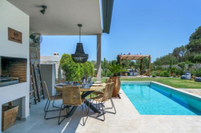 Modern Family Villa Leba with Private Pool & BBQ
